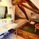 Le Doux Nid Bed & Breakfast Chanaz