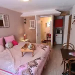 Le Doux Nid Frühstückspension Chanaz