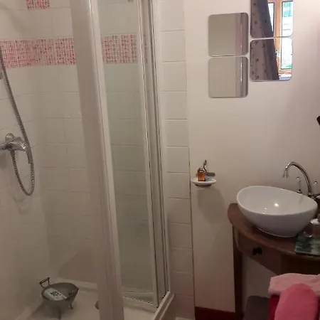 Le Doux Nid Oda ve Kahvaltı 3*